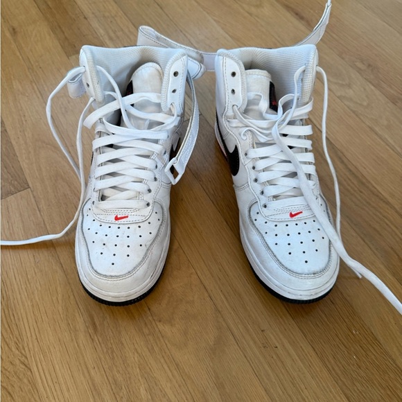 Nike Kids White and Black Air Sneakers - Picture 12 of 13